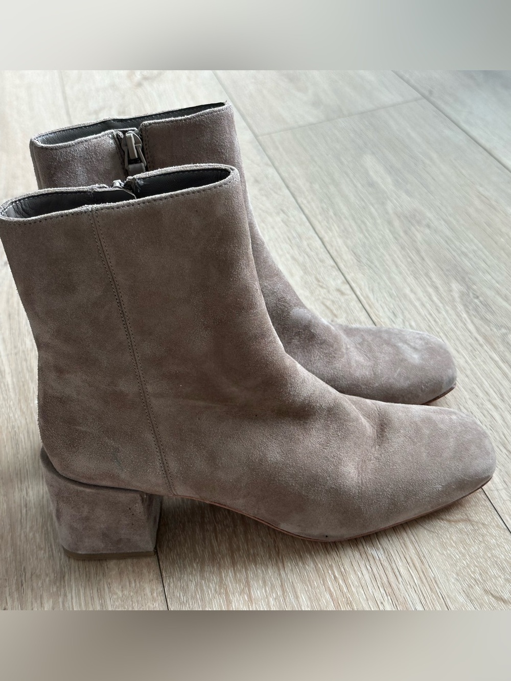 Vince Women’s Kaye Square Toe Block Heel Suede Zip up Ankle Booties in Gray
